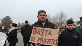 vecinos de el peligro haran otro corte en la ruta 2 tras la muerte de una nena de 10 anos en un choque