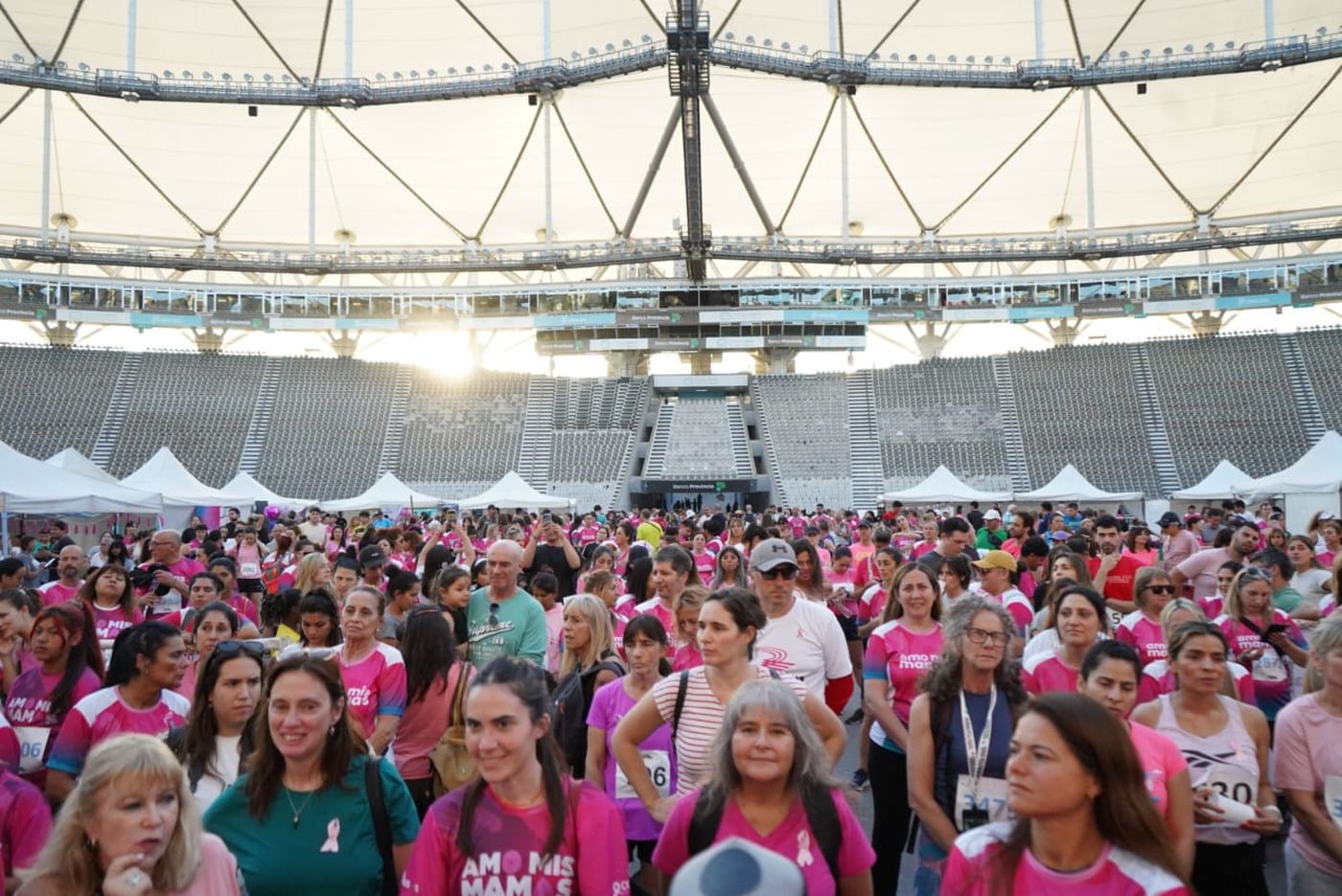 El Estadio Único fue el punto de llegada para la maratón por el Día de Lucha contra el Cáncer de Mama