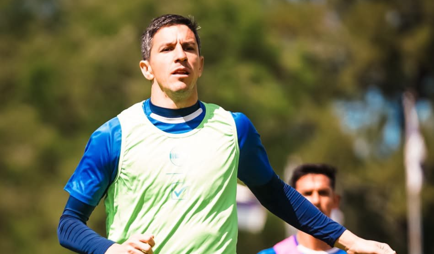 El plantel de Gimnasia volvió a los trabajos bajo la mirada de Ariel Pereyra