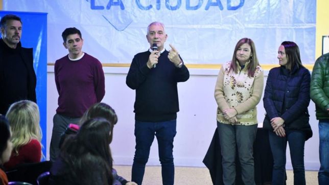 alak aseguro que la autopista del oeste permitira llegar a la ruta 2 en 15 minutos