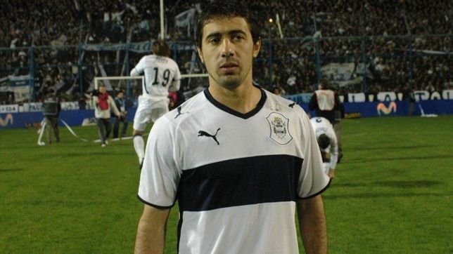 gimnasia: la historia detras del llamado de diego maradona a mariano messera