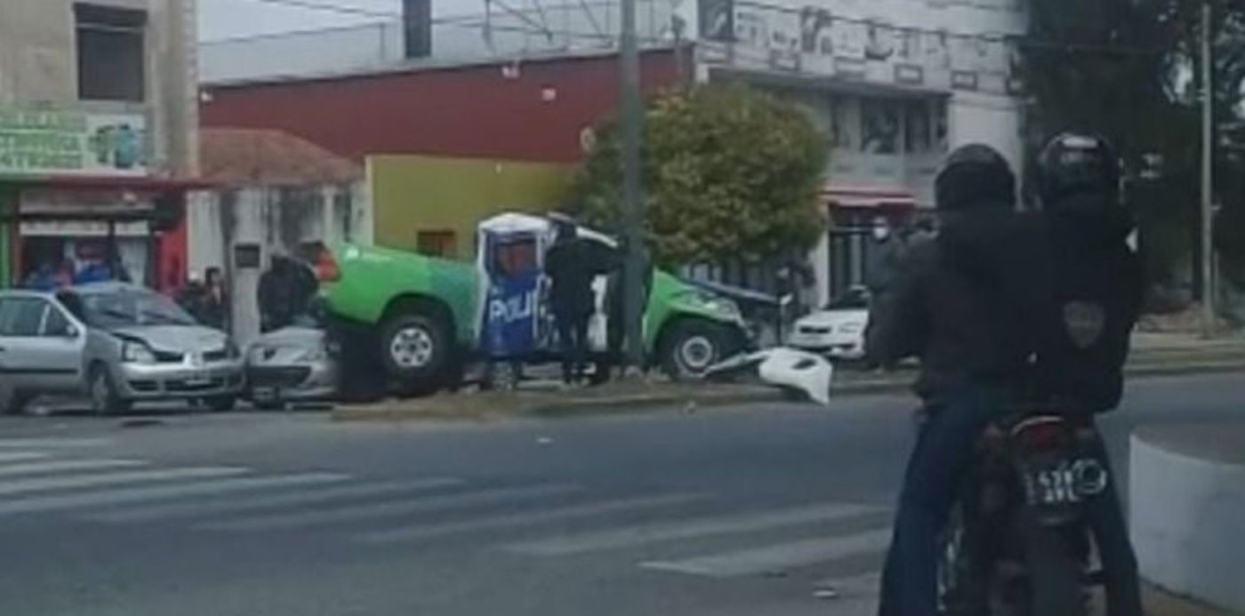 1590945361368.jpg?height=342&rotate=0&scaleX=1&scaleY=1&ow=688&x=2&y=273&width=684&oh=833&&cw=1920&ch=950