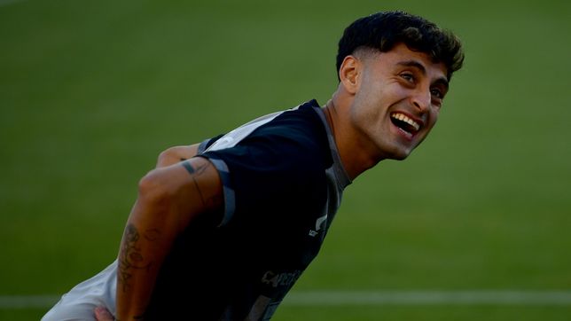 dos clubes grandes de chile se pelean por javier altamirano