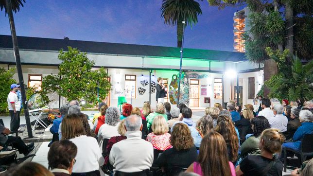 con divertidos y emocionantes relatos, llega otra entrega de cuentos bajo la luz de la luna