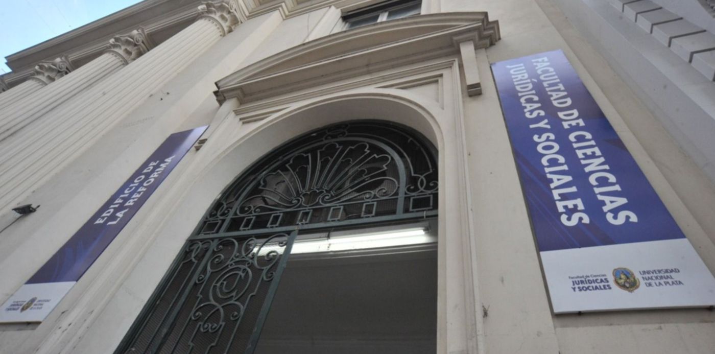 1551988580768.jpg?width=1493&ow=1500&oh=998&y=209&height=746&rotate=0&scaleX=1&scaleY=1&x=4&&cw=1920&ch=950