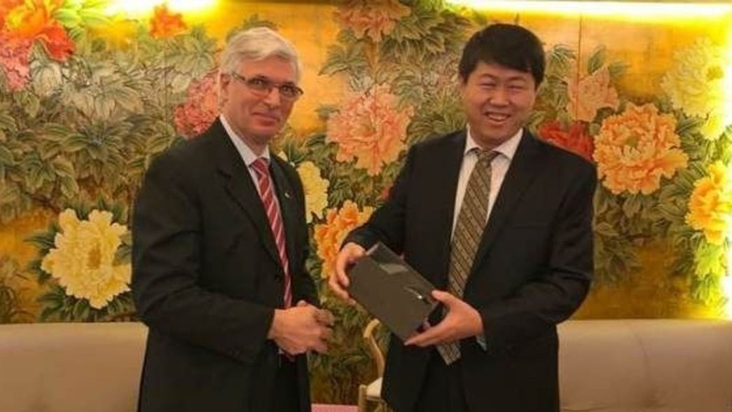 Ciencia, desarrollo e ingeniería espacial: representantes de la UNLP visitaron China