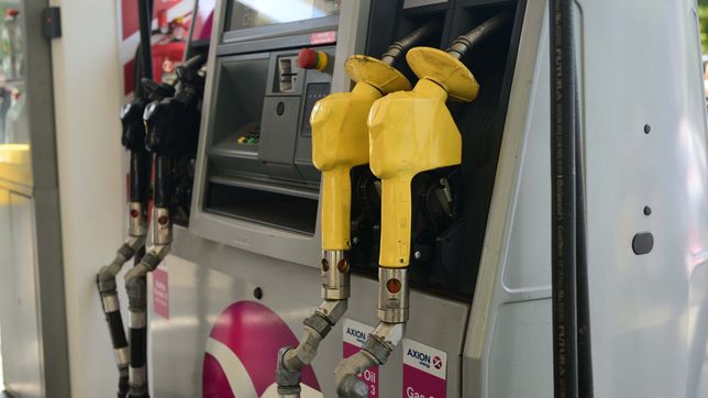 la justicia fallo contra el gobierno y ordena a las petroleras informar cada aumento