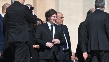 Guillermo Francos presentó su renuncia como jefe de Gabinete de Milei y será reemplazado por Adorni Guillermo Francos presentó su renuncia como jefe de Gabinete de Milei y será reemplazado por Adorni