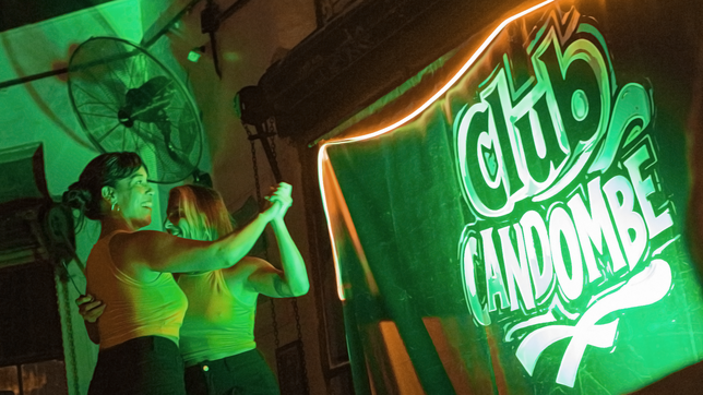 show con bailarinas, clase de baile y musica en vivo en la fiesta del club candombe en el ateneo popular
