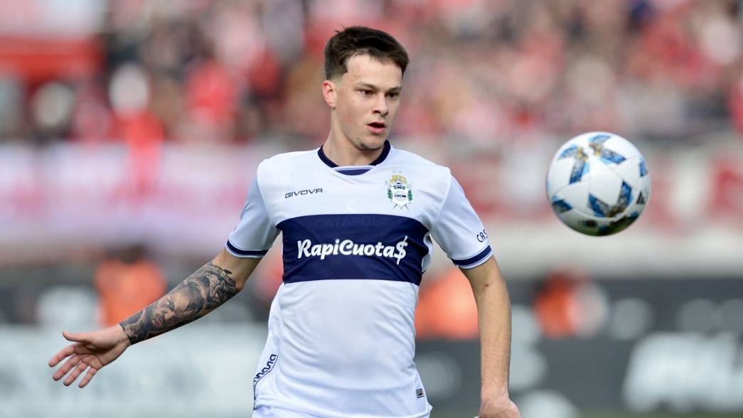 La nueva oferta de Gimnasia por Abaldo y el tiempo límite que tiene Defensor Sporting para aceptarla