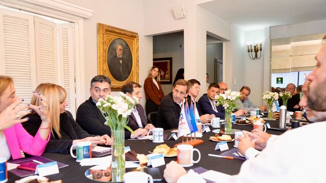 garro reunio a comerciantes y empresarios por el crecimiento del turismo