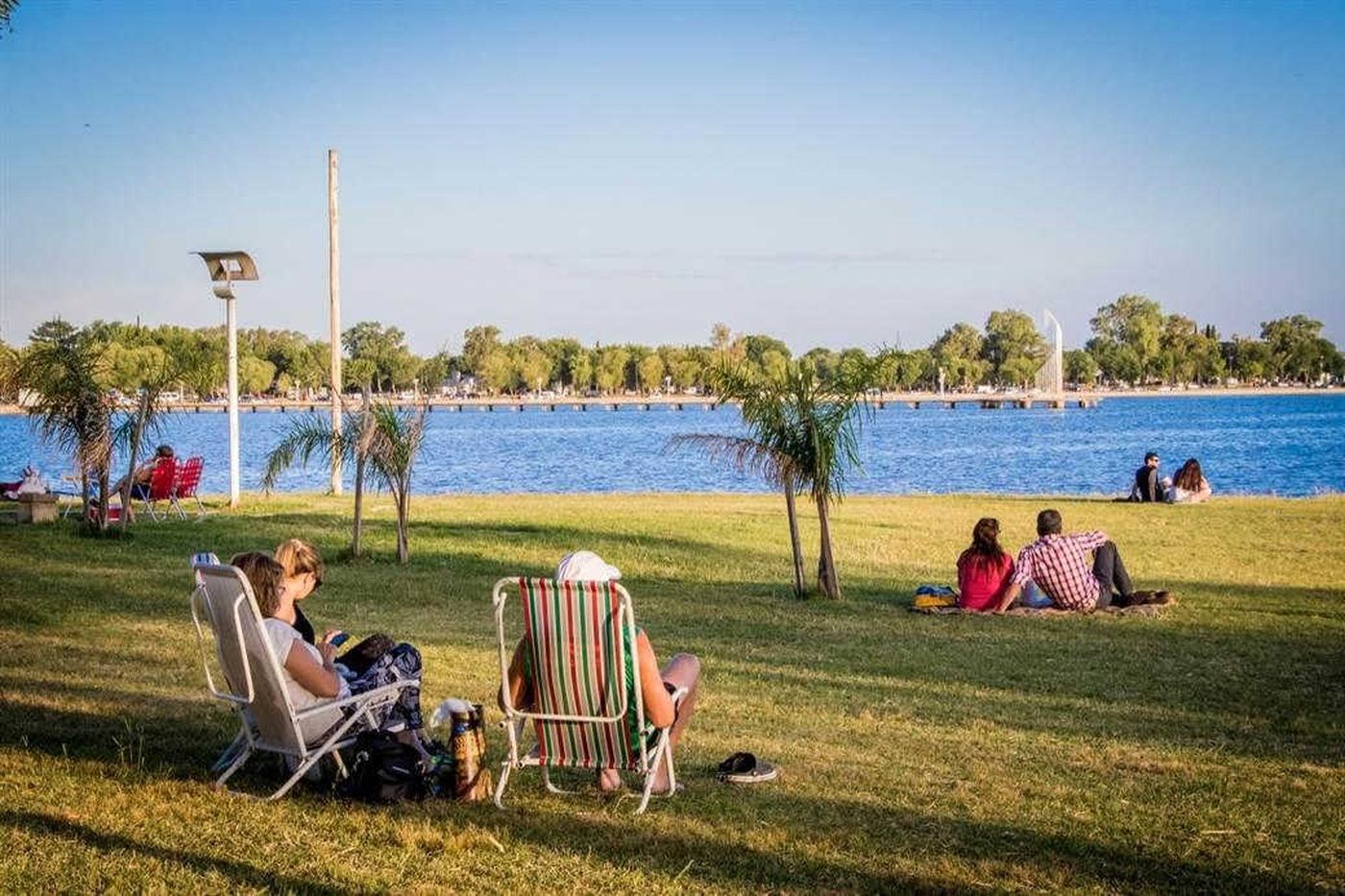 Foto de portada Laguna Gomez.jpg