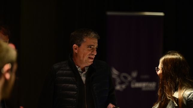 allan no retuvo el voto pro, perdio en la plata y saco menos votos que francisco adorni