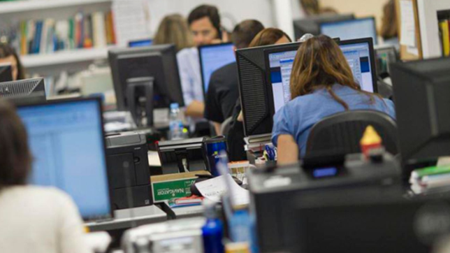 los estatales nacionales recibiran un aumento salarial de 60% en cinco cuotas