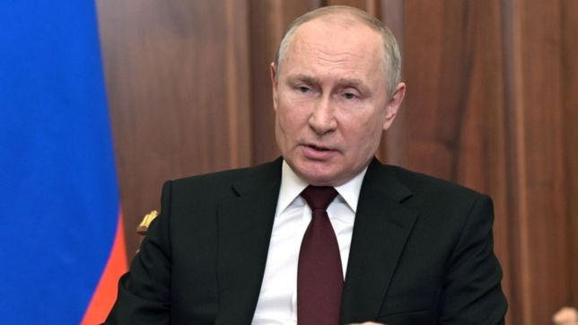 putin le pide al ejercito ucraniano que derroque a zelenski mientras bordea kiev