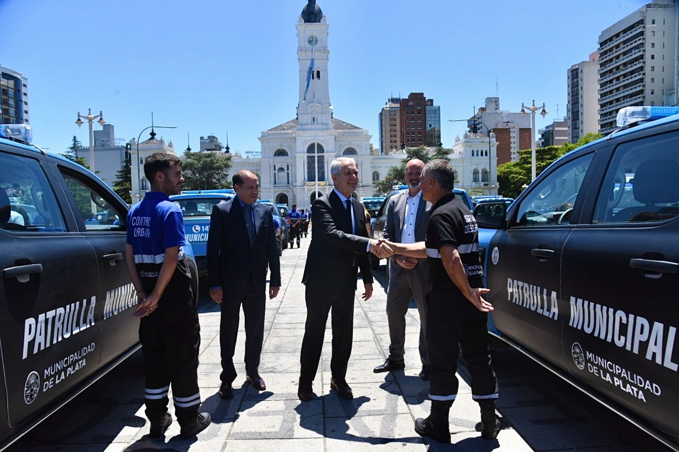 El intendente Julio Alak particip&oacute; de la presentaci&oacute;n de los cien patrulleros&nbsp;