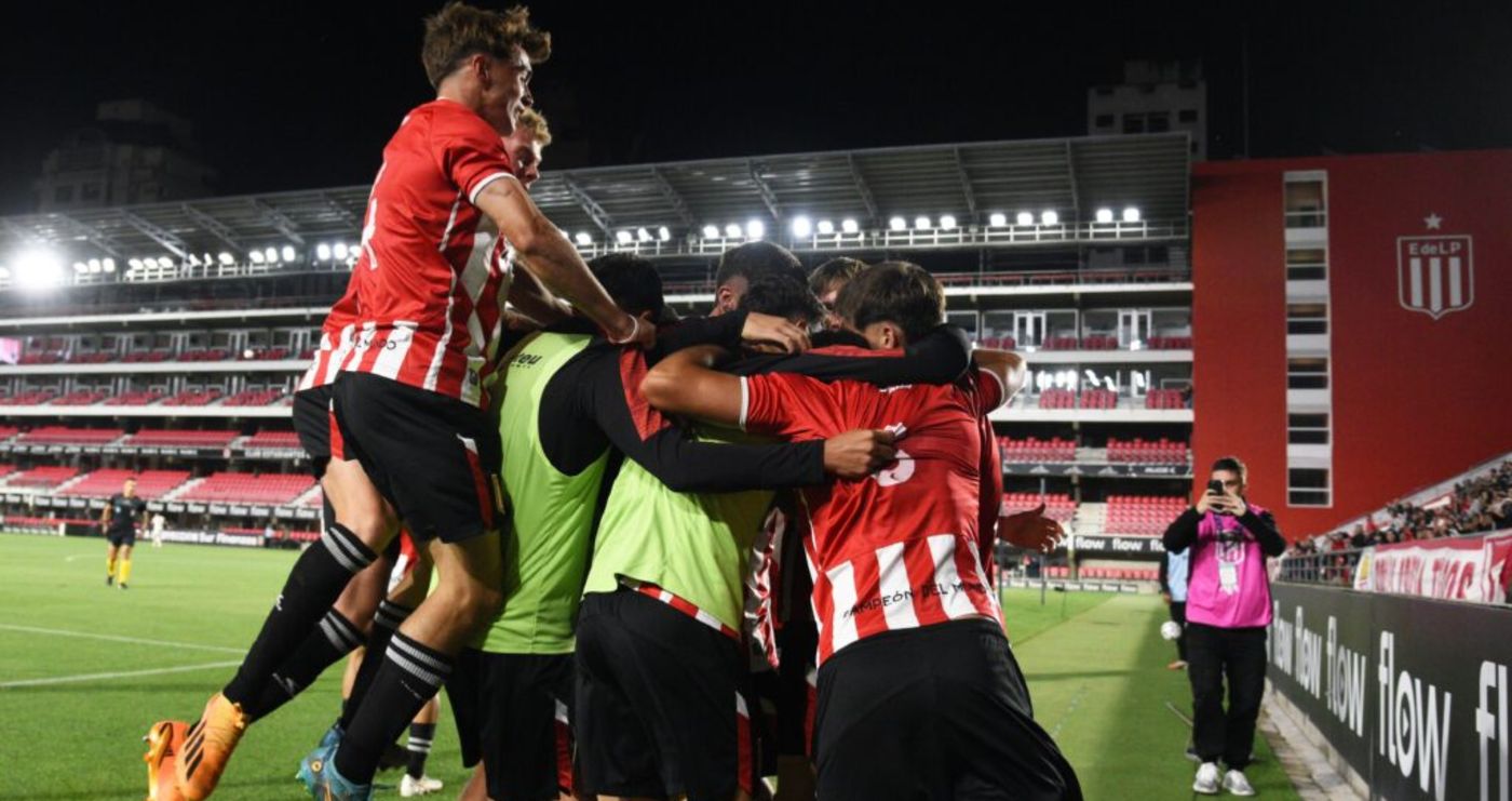 Estudiantes Reserva gol.jpg