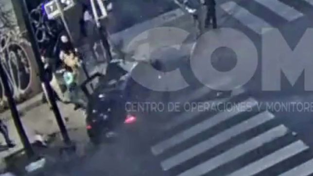 el video que muestra como ocho personas se salvaron de milagro en el choque en 7 y 49