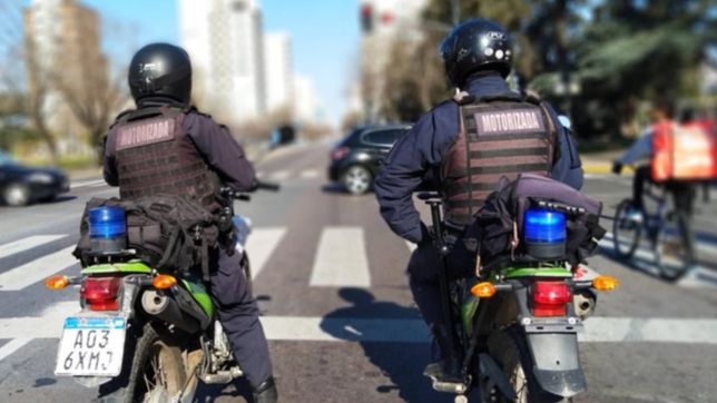 dolares, pesos y hasta un anillo de oro: millonario golpe en una casa de la region