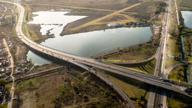 la unlp presento un proyecto para ampliar la autopista la plata-buenos aires
