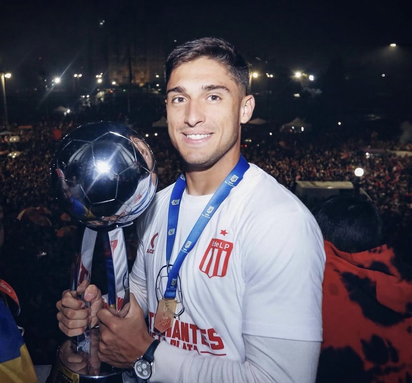 Ezequiel Naya es la primera baja de Estudiantes Ezequiel Naya es la primera baja de Estudiantes