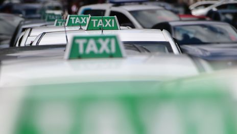 Los dueños de los taxis de La Plata pidieron aumentar otra vez las tarifas al Concejo Deliberante Los dueños de los taxis de La Plata pidieron aumentar otra vez las tarifas al Concejo Deliberante
