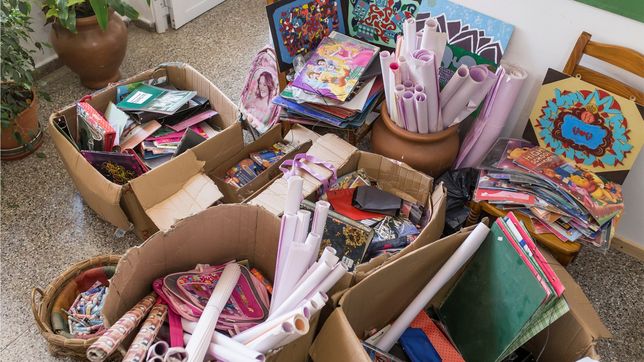 una red de librerias lanzo una conmovedora colecta de utiles escolares en toda la region