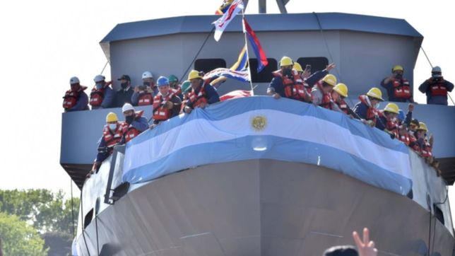 astillero rio santiago volvio a realizar la botadura de un barco tras casi diez anos