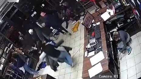 Le quitarán los planes sociales a quienes hayan participado en los robos a supermercados