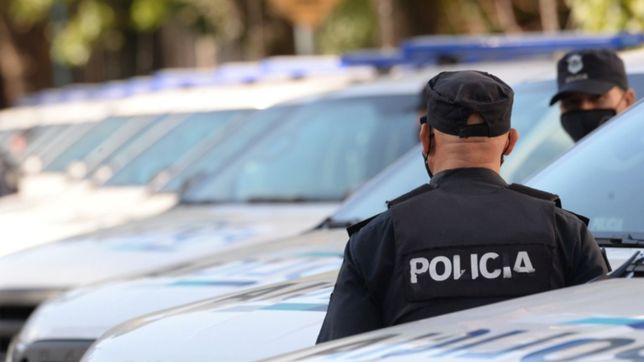 anunciaron un aumento salarial para la policia de la provincia de buenos aires