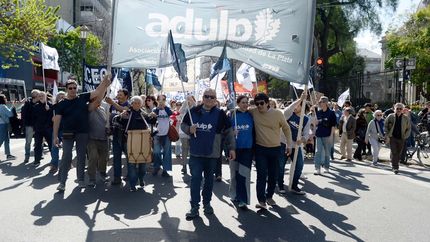 Los docentes de la UNLP harán una semana de paro en reclamo por sus bajos salarios