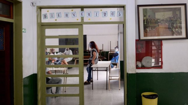 el gobierno bonaerense y los docentes realizaron la primera reunion paritaria del 2022