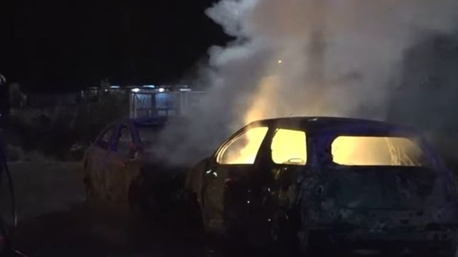 festejaban un cumpleanos en la plata y les prendieron fuego los autos