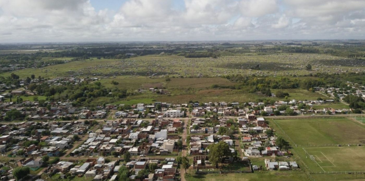 Mega toma de terrenos Los Hornos
