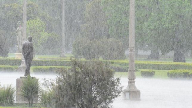se mantiene el alerta por fuertes tormentas en la plata: ¿cuando va a dejar de llover?
