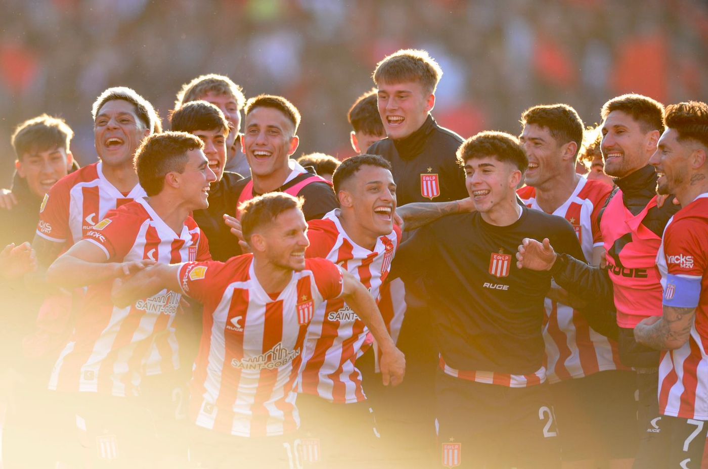 Estudiantes Gimnasia Clásico platense festejos (1).jpeg