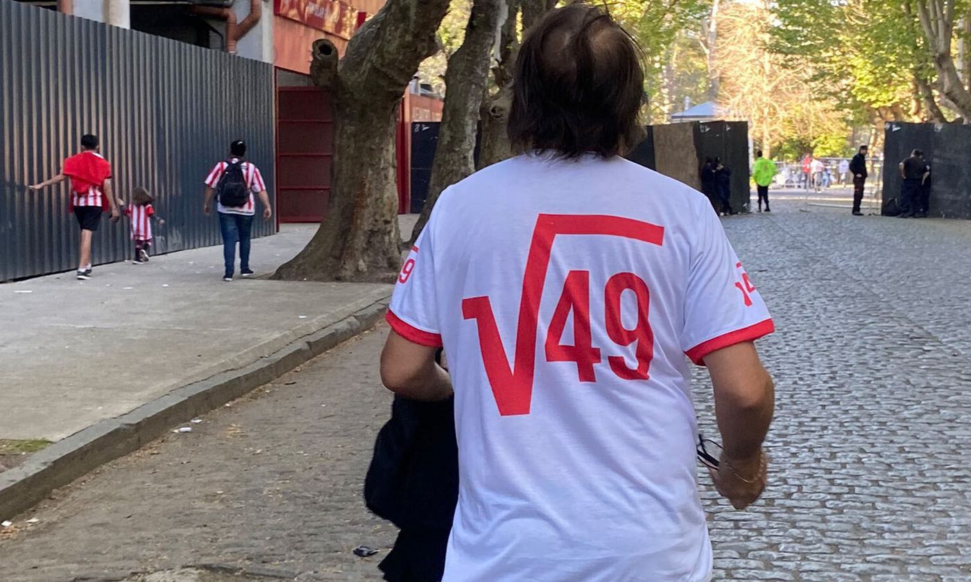 Hincha Estudiantes UNO.jpg