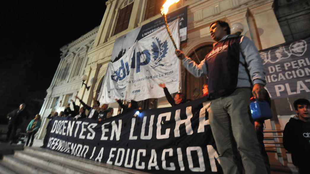 Los trabajadores de la UNLP empiezan a definir si habrá o no vuelta a clases