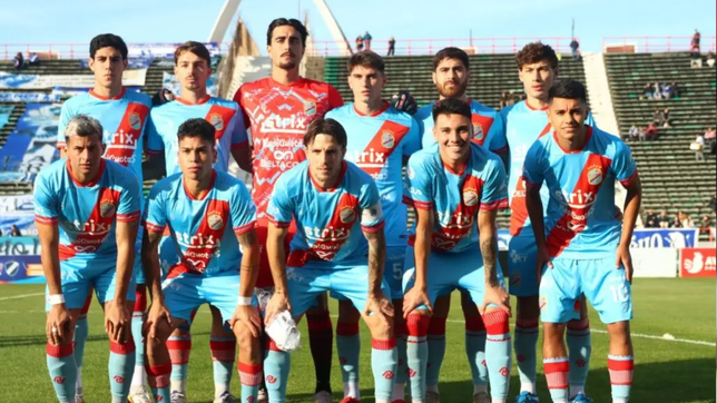 los cuatro ex estudiantes que descendieron con arsenal a la b metropolitana