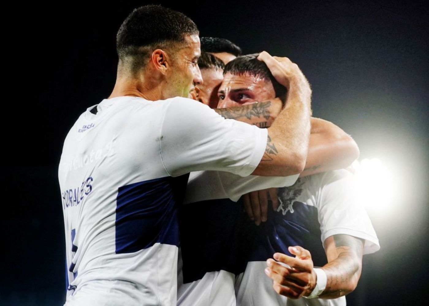 Gimnasia Festejo gol.jpg