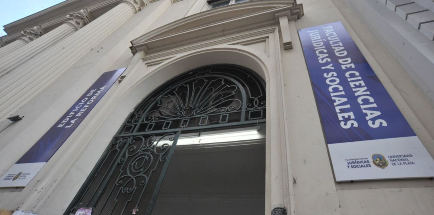 1551988580768.jpg?x=4&y=239&width=1493&height=746&rotate=0&scaleX=1&scaleY=1&ow=1500&oh=998&&cw=1920&ch=950