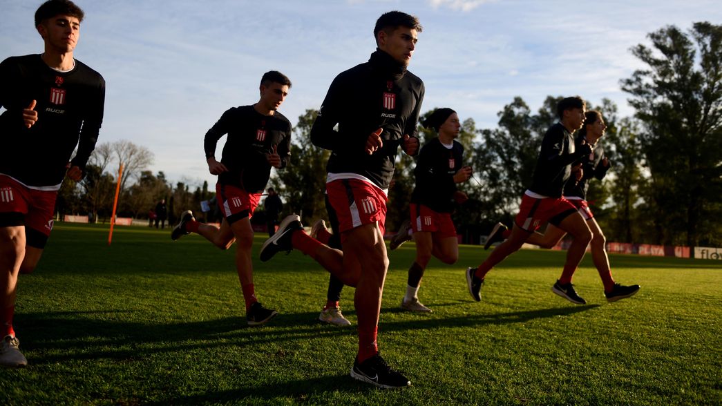 ¿Será Estudiantes?: le abrieron la puerta de salida a un jugador que quiere Eduardo Domínguez