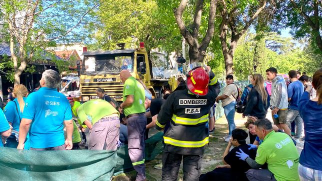 las fotos del incendio en una torre de la plata