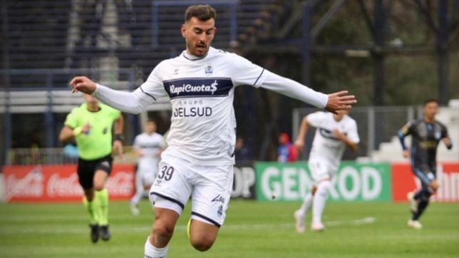gimnasia confirmo que alexis dominguez sufrio la rotura de ligamentos de su rodilla