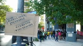 los inundados de la plata marcharon para mantener viva la memoria de la tragedia