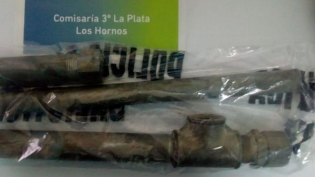 detuvieron a un hombre que circulaba en la calle con una escopeta tumbera
