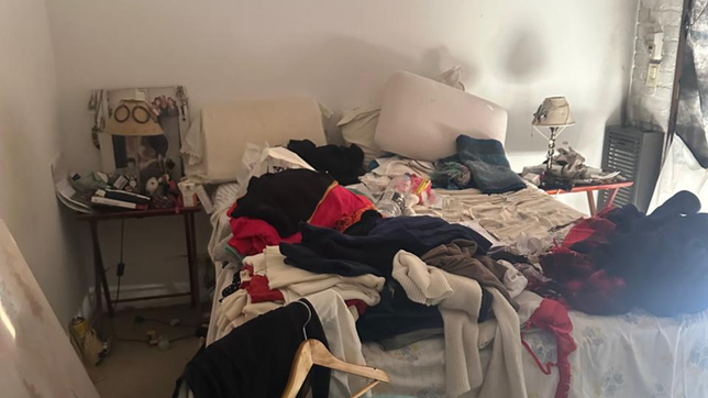 destrozaron una casa de villa castells y se llevaron joyas, electrodomesticos y ropa