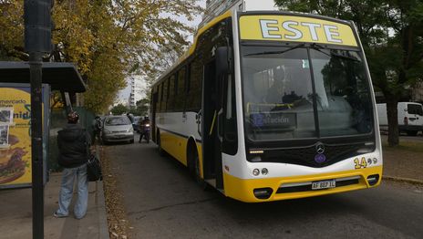 La UTA amenaza con un nuevo paro de micros y le advierte al Gobierno nacional que la paz social peligra La UTA amenaza con un nuevo paro de micros y le advierte al Gobierno nacional que la paz social peligra