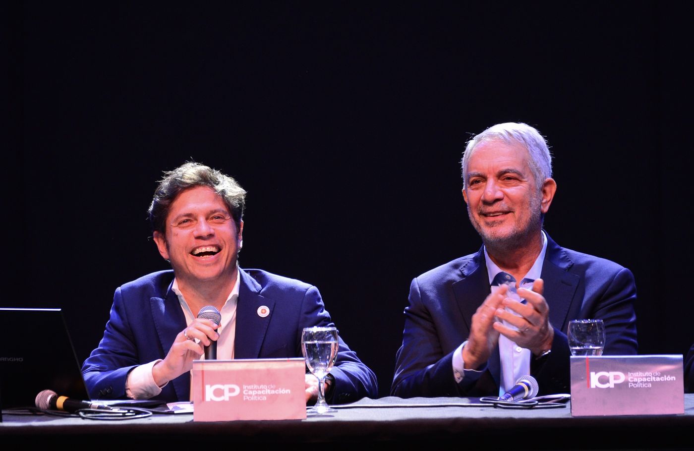 Axel Kicillof y Julio Alak el día que inauguraron el Curso de Formación Política del ICP en La Plata.