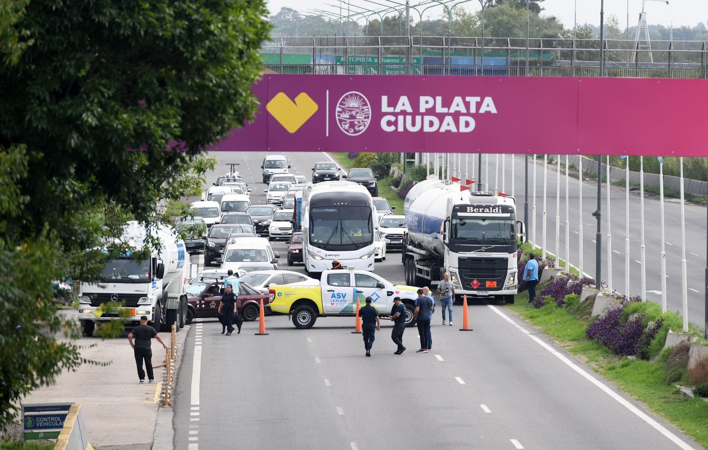 Proteta cortes rotonda 120 y 32 subida Autopista (14).JPG